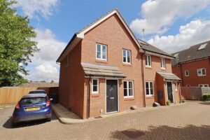 32469588 Perryfields, Braintree