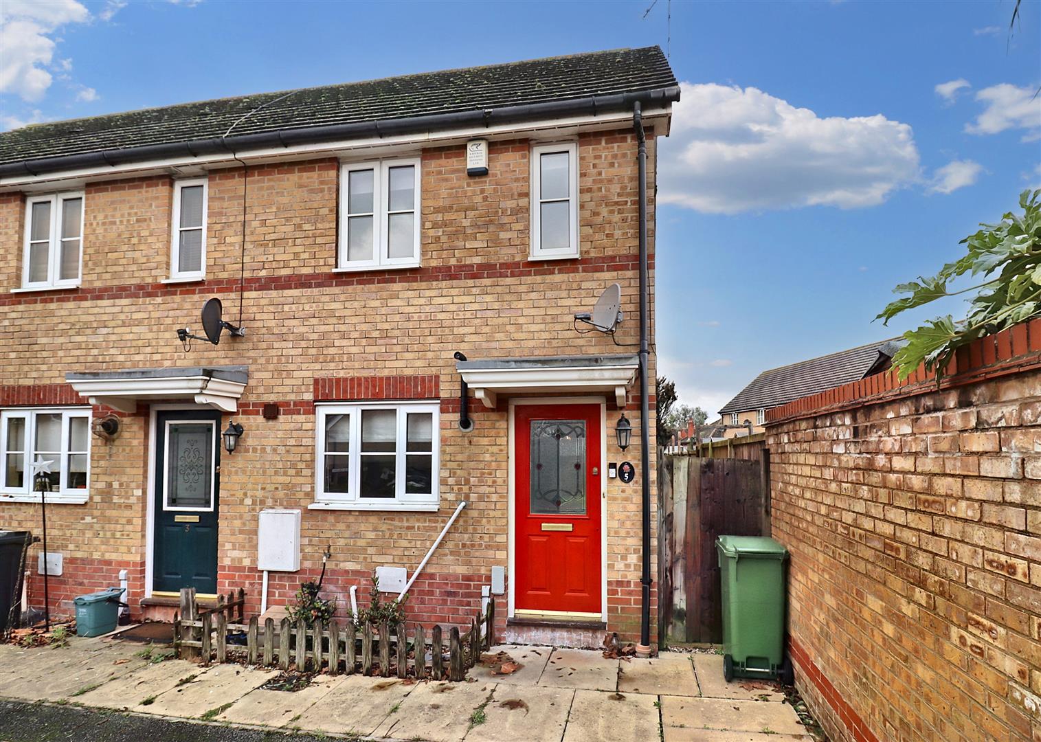 32806147 Nichols Grove, Braintree