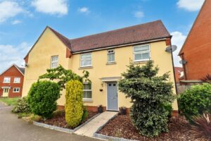 33922952 Russell Close, Witham