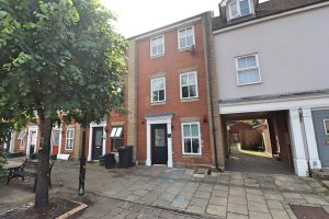33943030 Hesper Road, Colchester