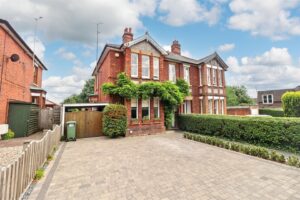 33962888 The Avenue, Braintree