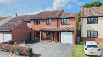 34171280 Acorn Avenue, Braintree
