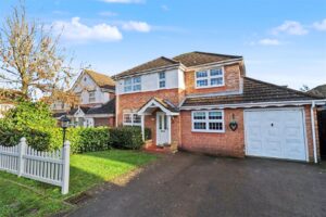 34387384 Crown Meadow, Braintree